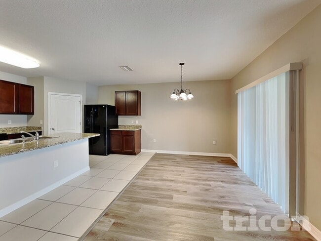 Building Photo - 4368 Edenrock Pl