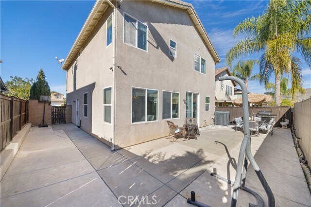 Building Photo - 25090 Acorn Ct