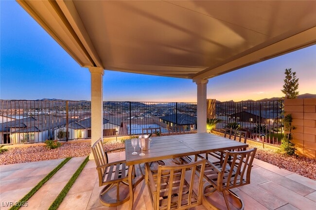 Building Photo - 375 Portus Delphini Ct