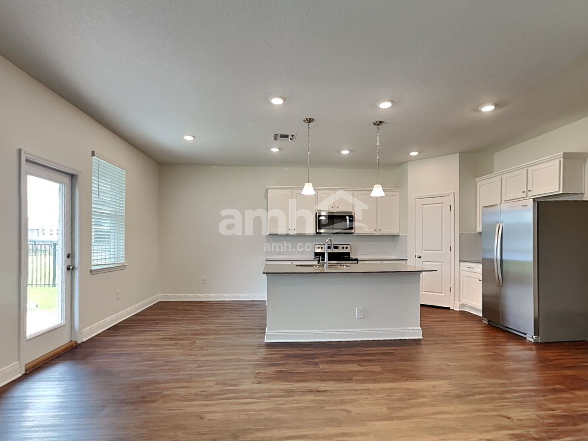 Building Photo - 14515 Cedar Mill Dr