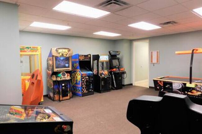 Building Photo - 15100 Front Beach Rd