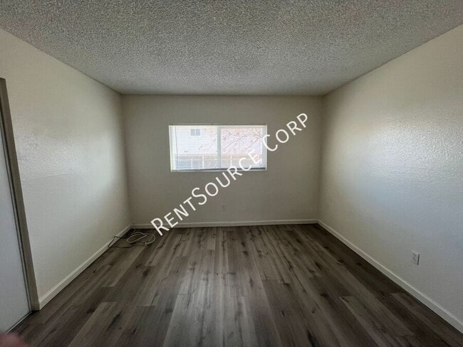 Building Photo - 1131 Barstow Rd