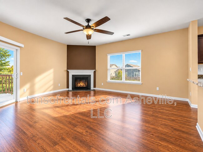 Building Photo - 141 Wheatfield Rd