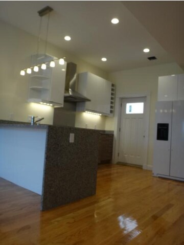 Building Photo - 96 L St