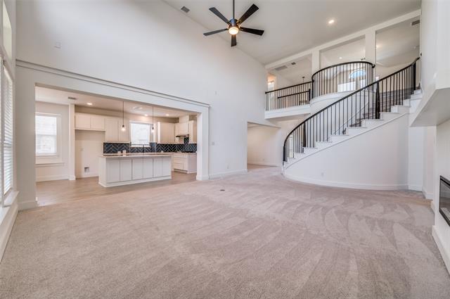 Building Photo - 501 Silbury St