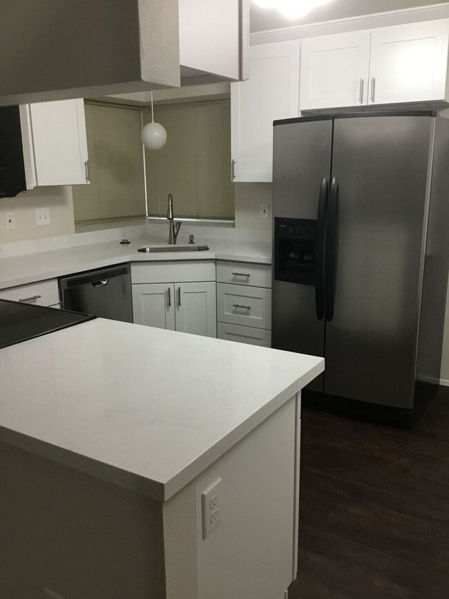 Building Photo - 3 Bedroom East Hill Home - $3,100/month