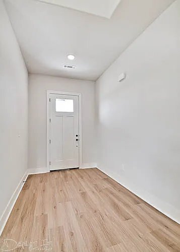 Building Photo - 952 Pinnacle St