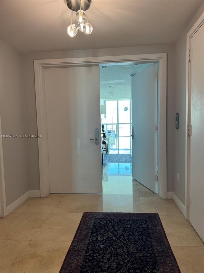 Building Photo - 1331 Brickell Bay Dr