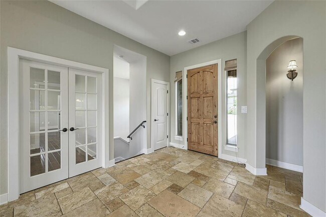 Building Photo - 116 Tallstar Dr