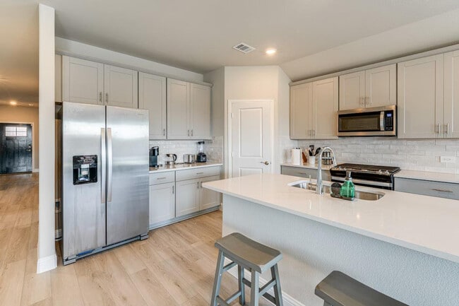 Building Photo - 723 Williams Wy