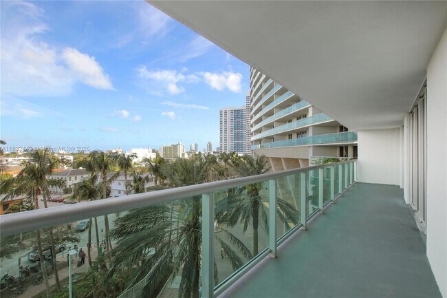 Building Photo - 1500 Bay Rd
