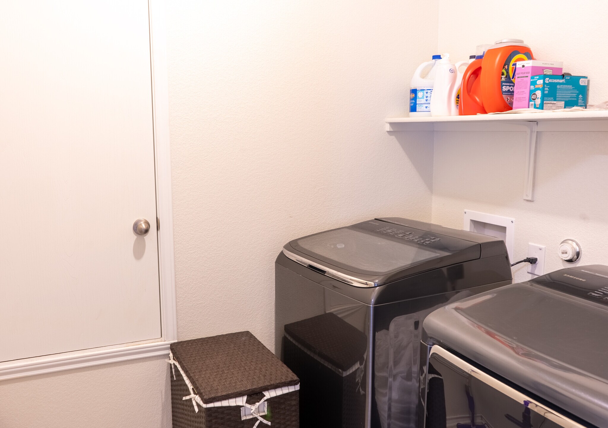 Building Photo - 14101 James Garfield St