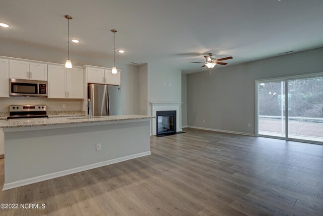 Building Photo - 4409 Finch Ln
