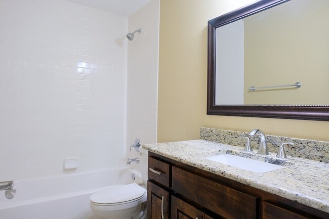 Building Photo - 3003 Allister St