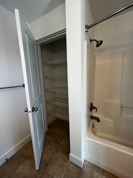 Building Photo - 21269 SE 42nd Pl