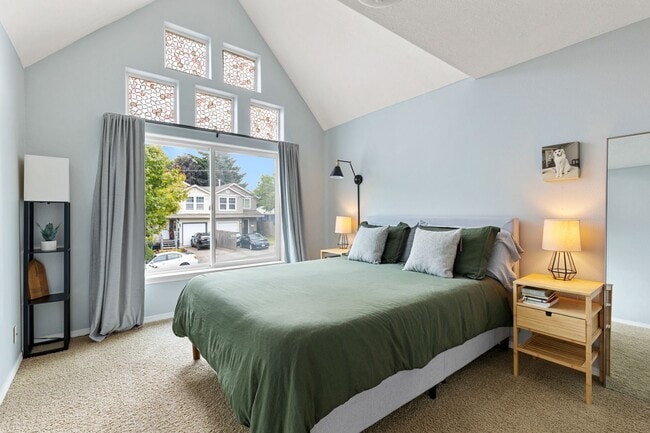 Building Photo - Lovely Townhouse in Kenton with Fenced Yard and Attached Garage