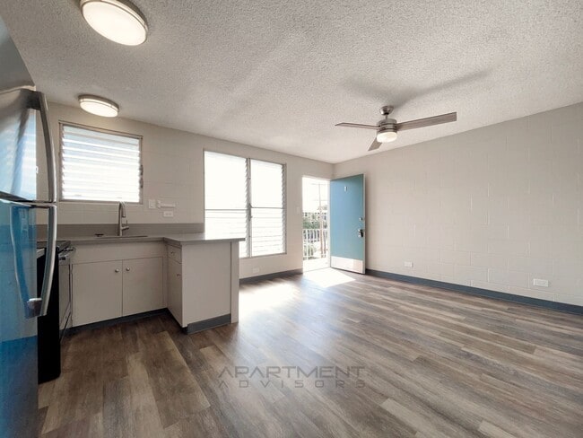 Building Photo - 3215 Ho'olulu St