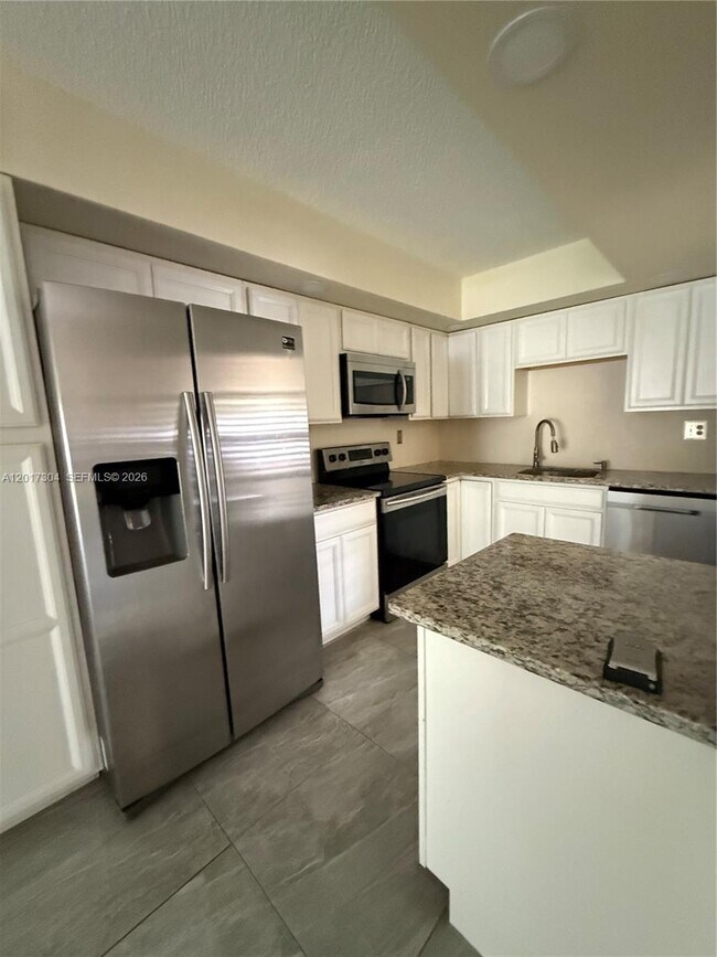 Building Photo - 301 Olivewood Pl