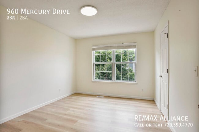 Building Photo - 960 Mercury Dr