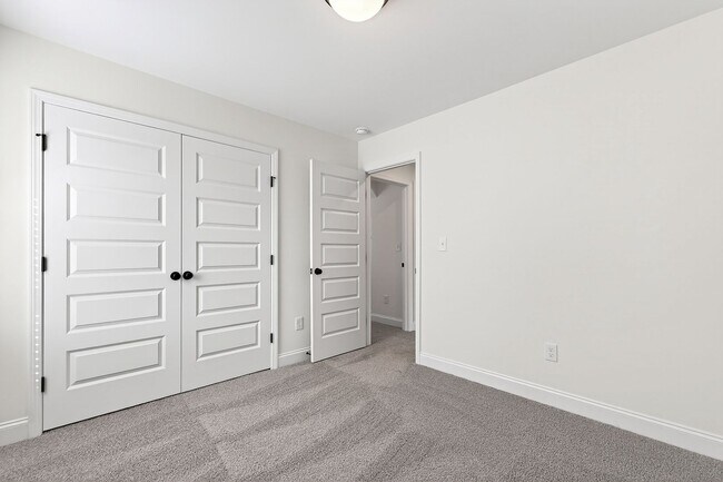 Building Photo - Modern and Charming 3-Bedroom Cul-de-Sac Home in Clayton!