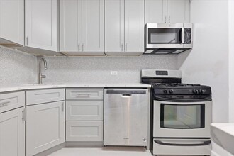 Building Photo - 45 River Dr S
