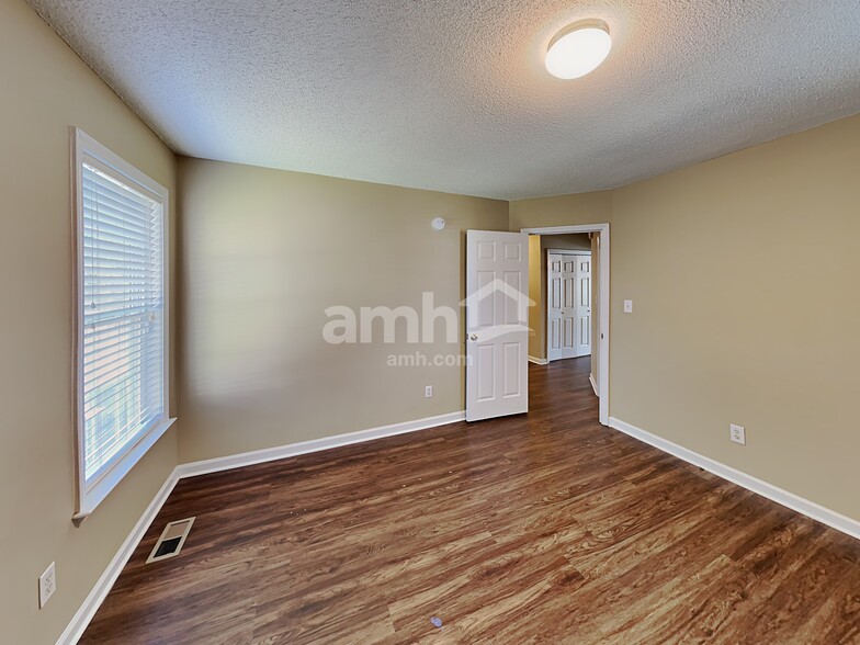 Building Photo - 7101 Missionary Ridge Dr