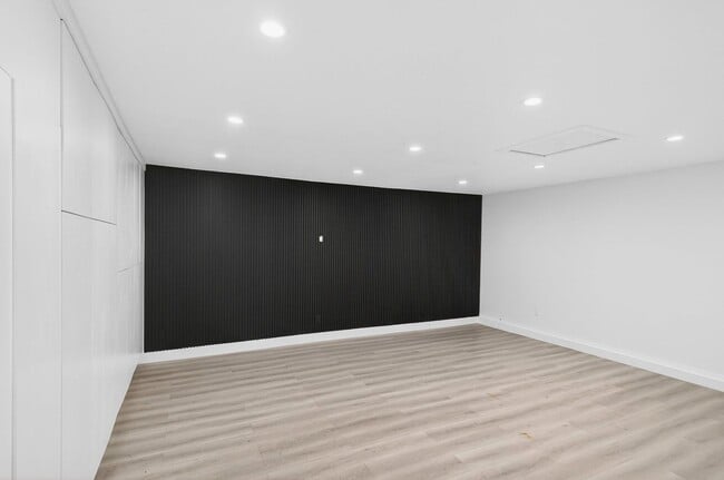 Building Photo - NEWLY RENOVATED SINGLE-STORY HOME LOCATED IN LAS VEGAS