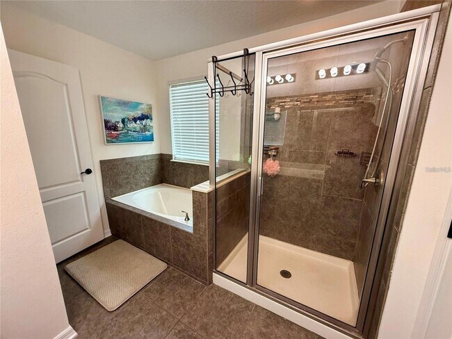 Building Photo - 2656 River Landing Dr