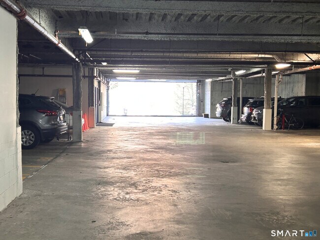 Building Photo - 105 Richards Ave