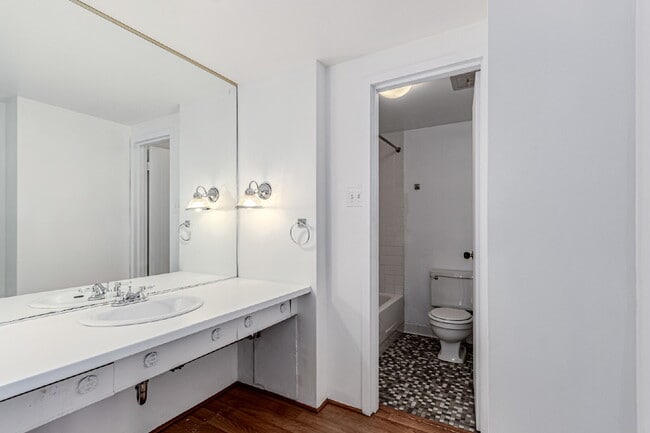 Building Photo - Three Bed / Two bath at the Cherry Creek Polo Club Condominiums