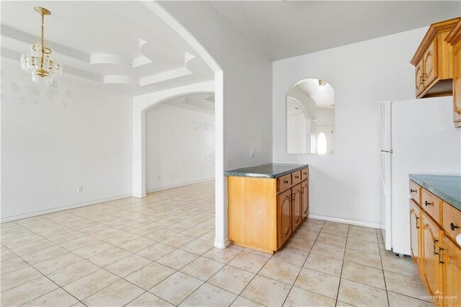Building Photo - 17 Sumpter Ct