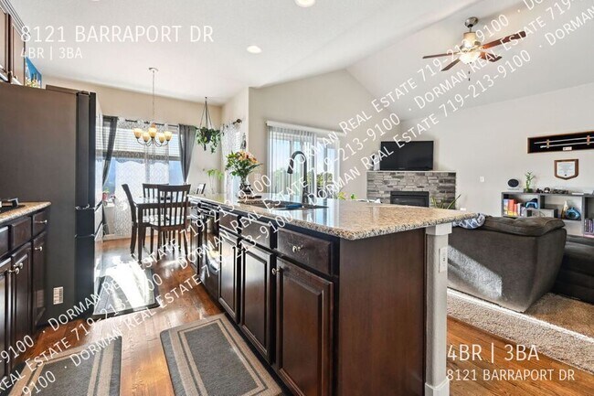 Building Photo - 8121 Barraport Dr