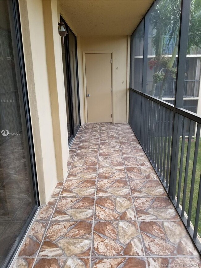 Building Photo - 8005 SW 107th Ave