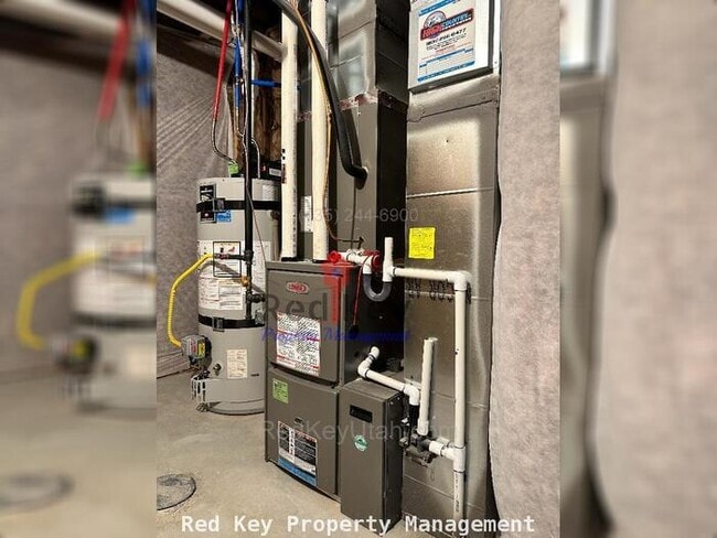 Building Photo - Osprey Dr. Single Family Home