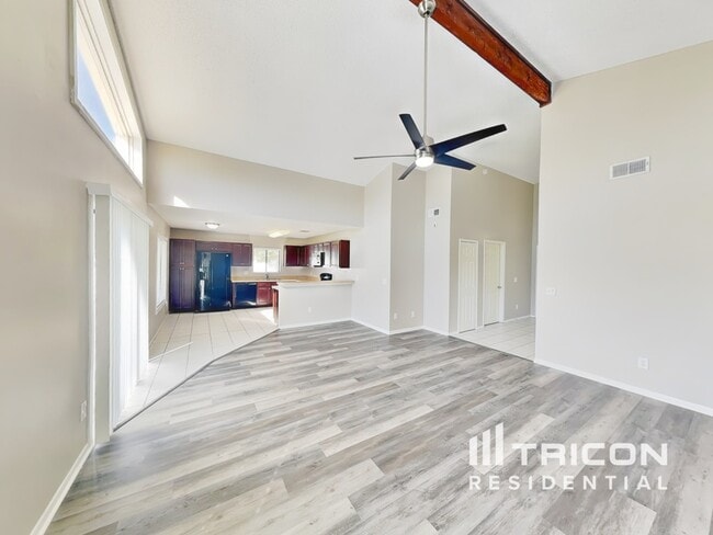 Building Photo - 20836 Melville St