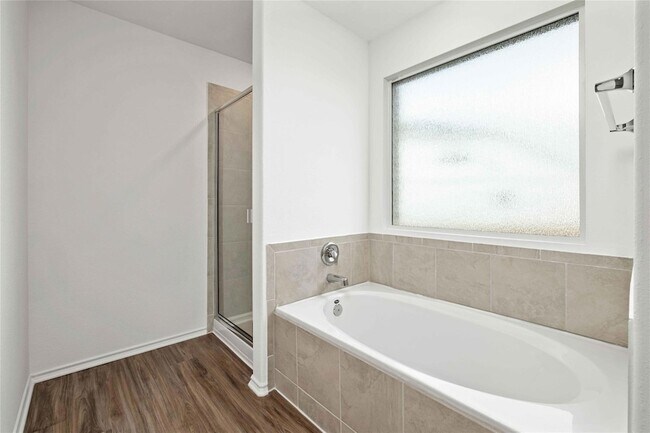 Building Photo - 416 Escondido Cir