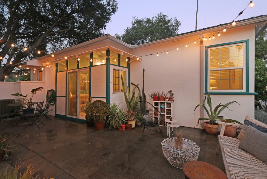 Building Photo - 329 N Avenue 66