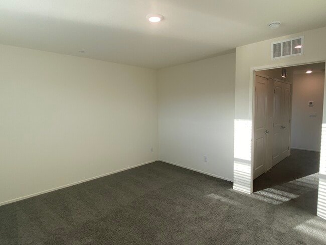 Building Photo - 9365 Quiet Lagoon St