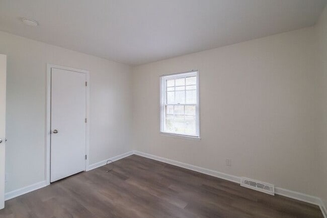 Building Photo - Newly Renovated 3-Bedroom Ranch with Spacious Yard!