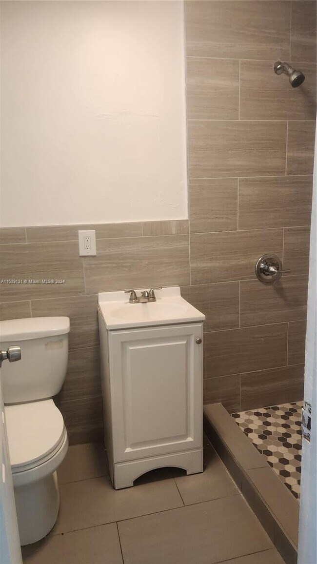 Building Photo - 1049 NW 95th St