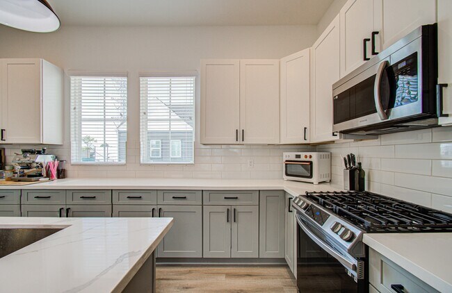 Building Photo - 8325 Springwood Crk Ln