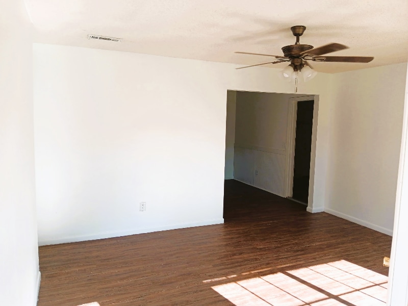 Building Photo - 252 Sanders Rd