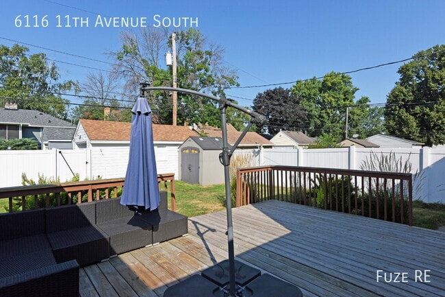 Building Photo - 6116 11th Ave S