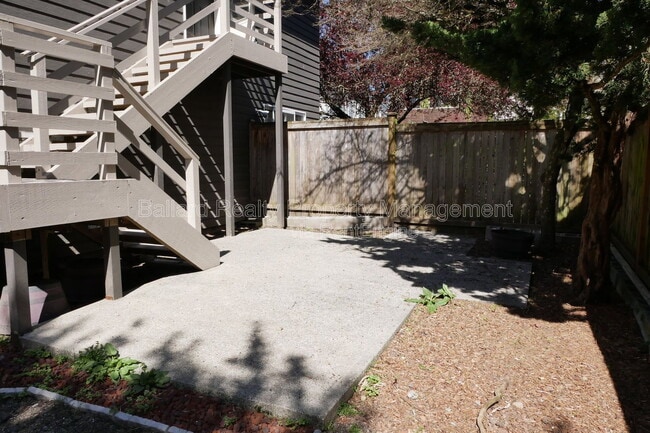 Building Photo - 6116 22nd Ave NW