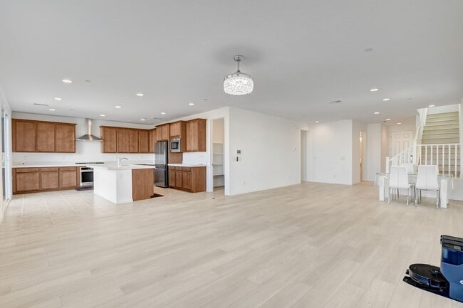 Building Photo - 10276 Thurso Ave