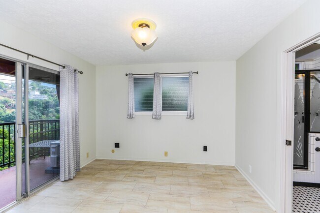 Building Photo - 99-1362-1362 Hele Mauna Pl