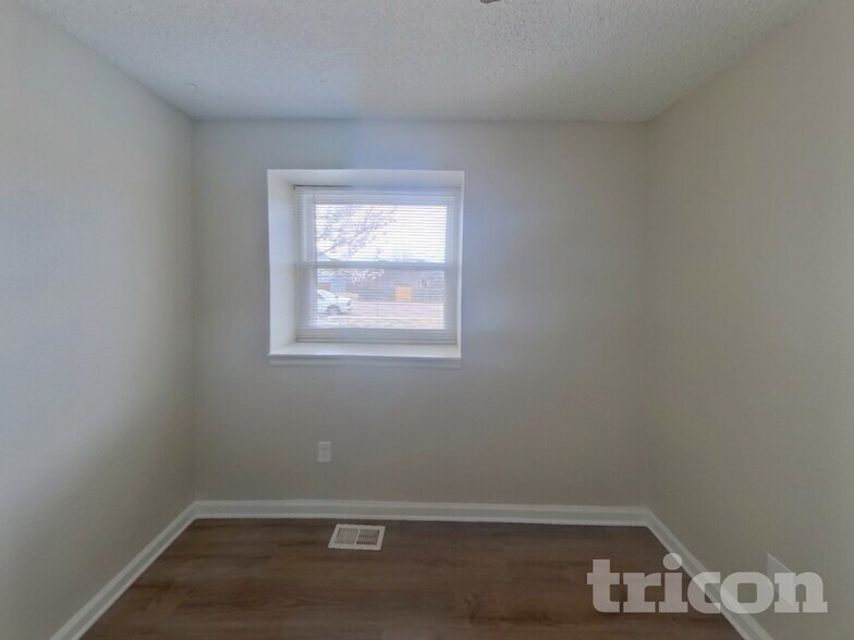 Building Photo - 1026 Wernimont Cir