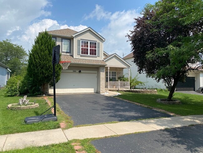Building Photo - 5905 Lake Pointe Dr
