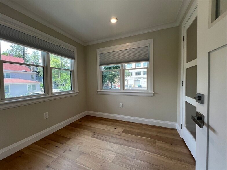 Building Photo - 20 Winslow Rd