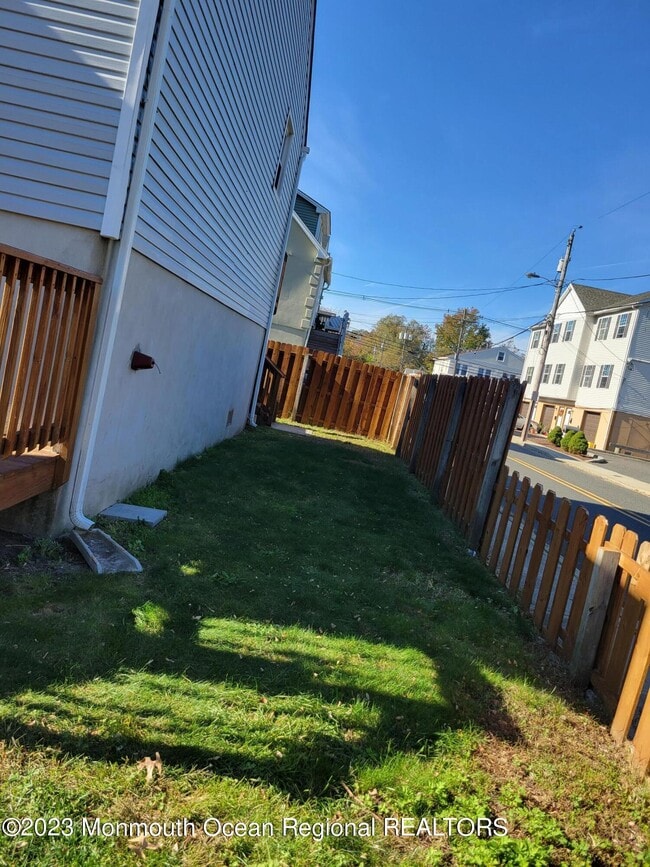 Building Photo - 119 Raritan Ave